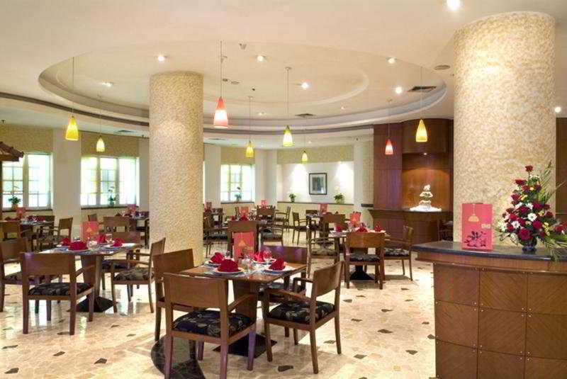 Arcadia Surabaya Hotel Exterior foto