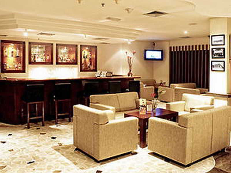 Arcadia Surabaya Hotel Exterior foto