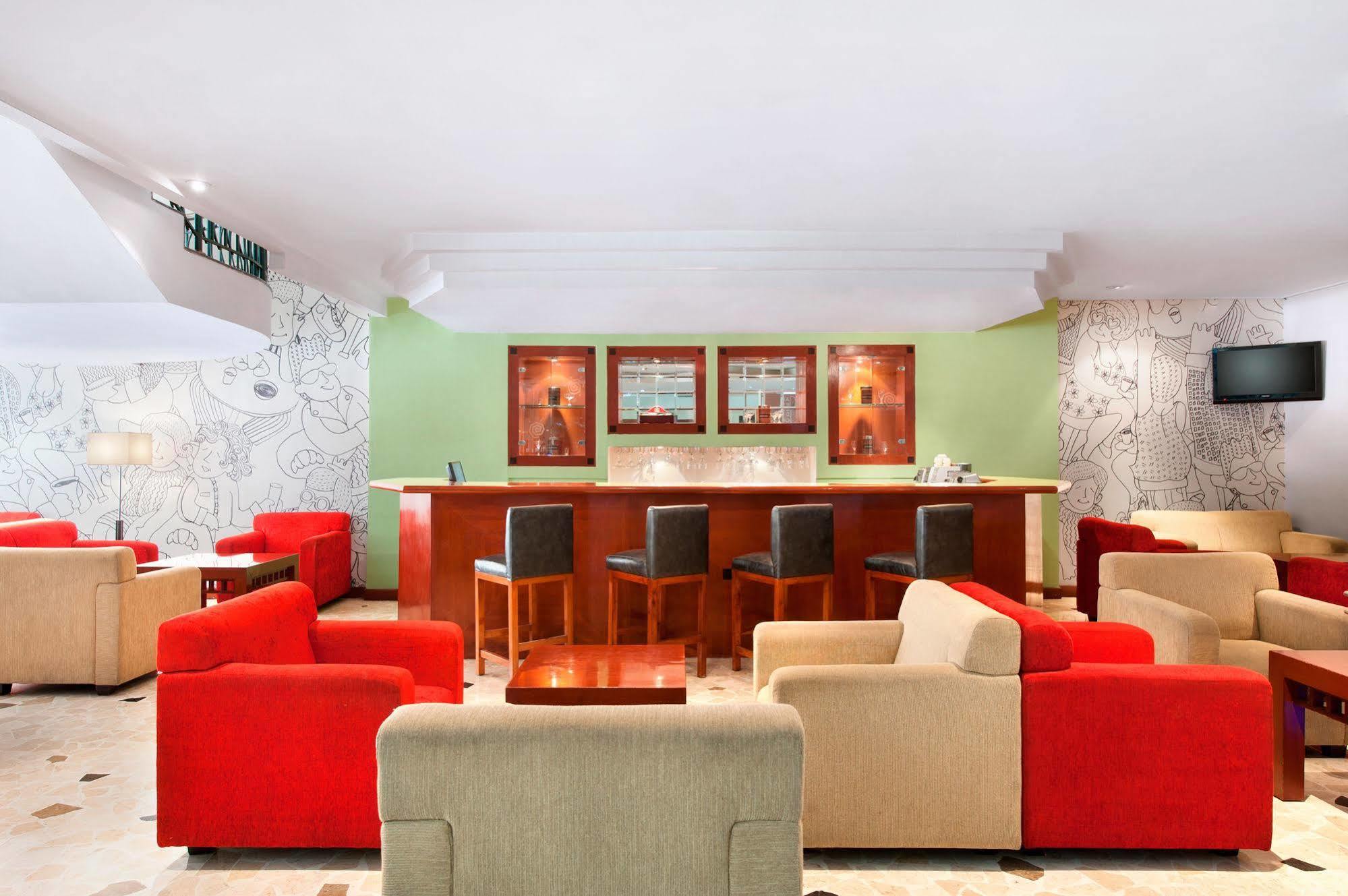 Arcadia Surabaya Hotel Exterior foto