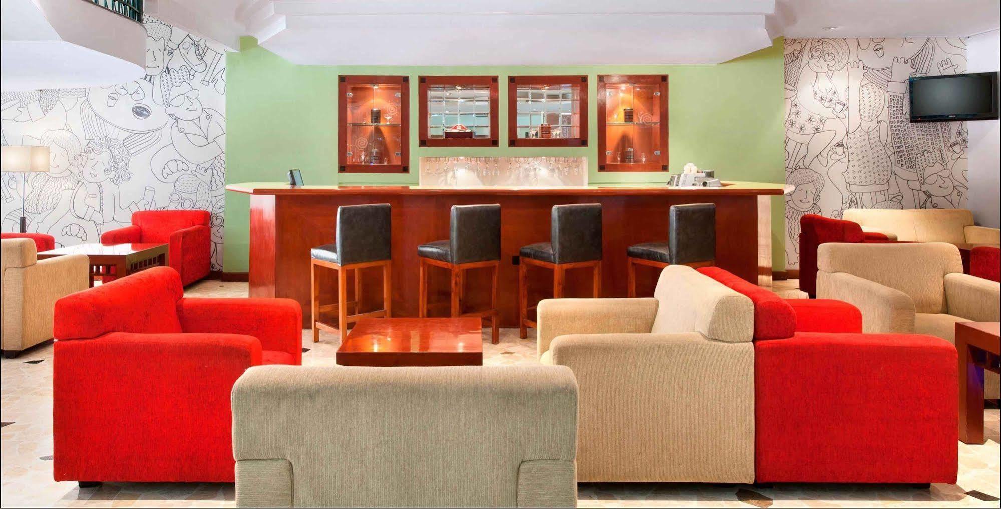 Arcadia Surabaya Hotel Exterior foto